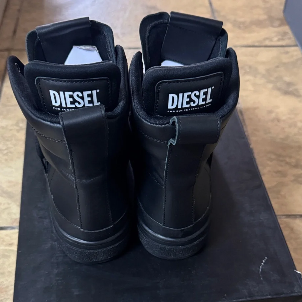 Diesel Black Leather High-Top Platform Lace-Up Boots - Picture 3 of 5